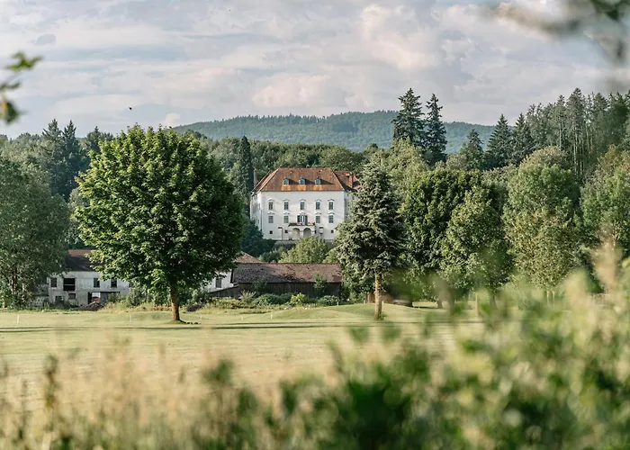 Schloss Ernegg